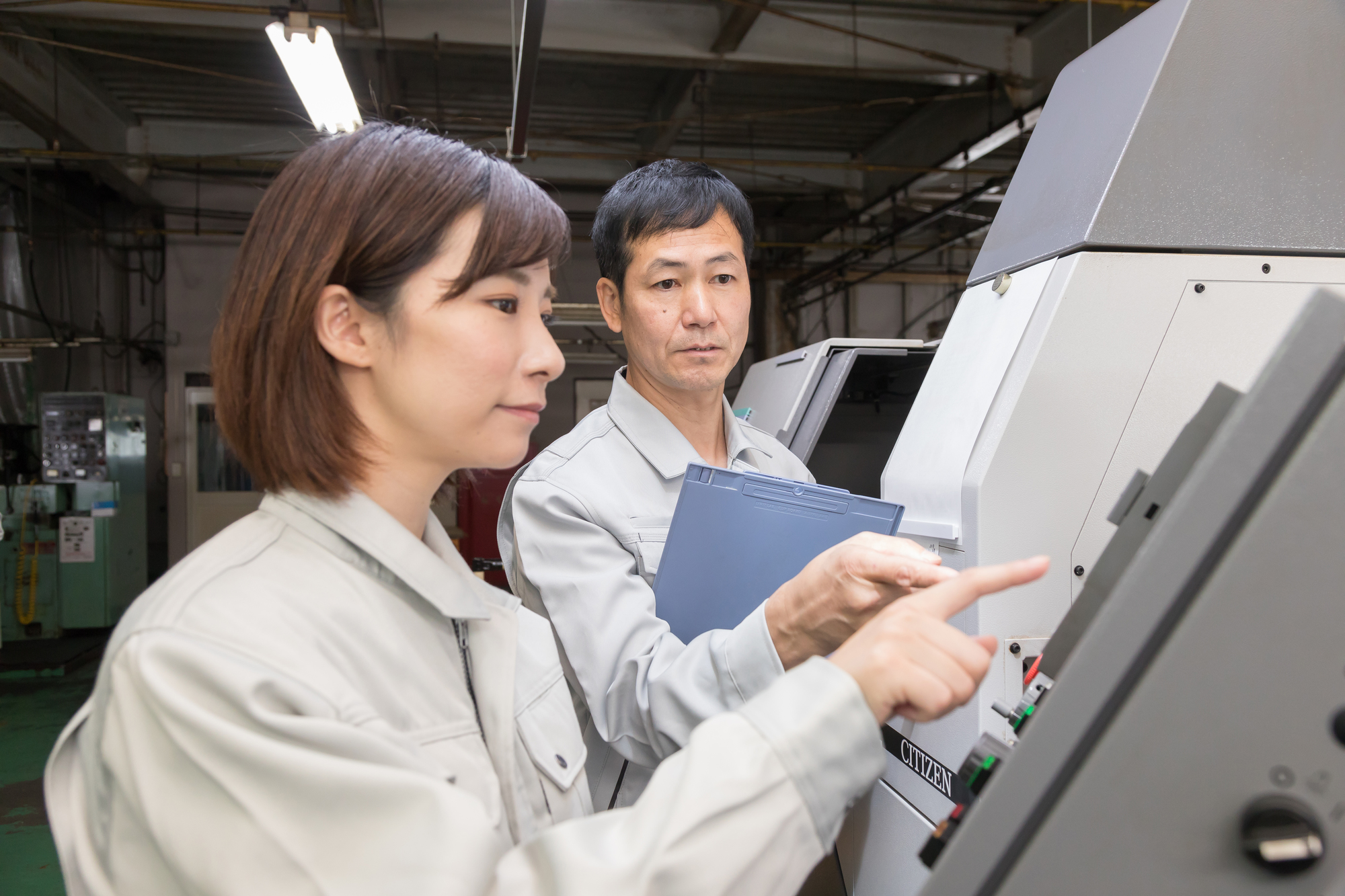 機械オペレーター業務を覚えて頂きます