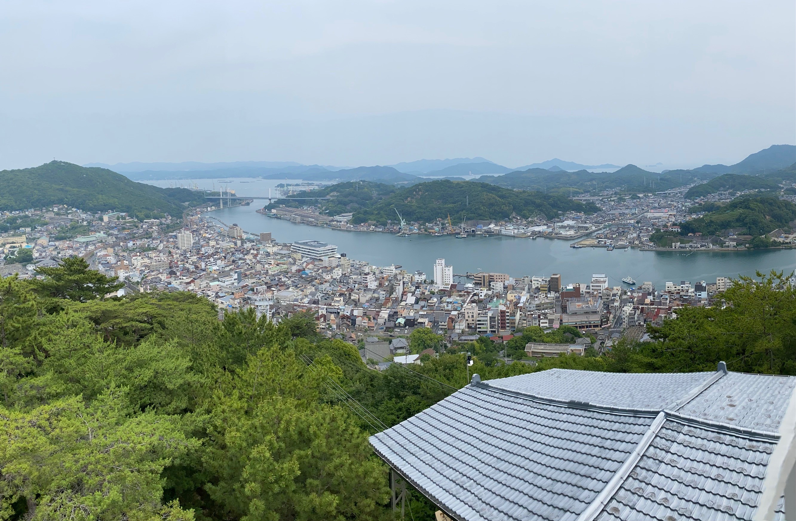 山の上にある見晴らしのいい職場＆有名観光地多数あり