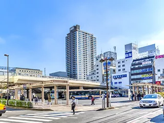 JR・京急「鶴見」駅から徒歩圏の好アクセス