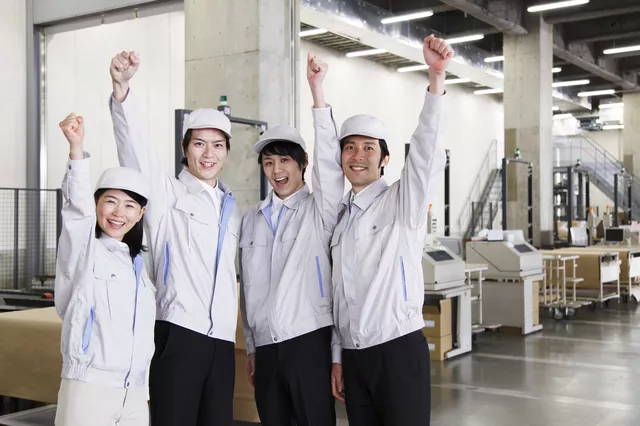 時給1080円！！【未経験者大歓迎！】10代～50代の幅広い世代が活躍中！残業・休出もバリバリあり。　製造オペレーター