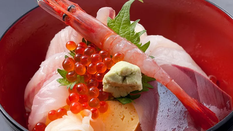 【寮費無料】モクモク作業！扱う製品は軽いプラスチック製品▼月収30万円以上可▼無料送迎あり▼引越し代補助【女性活躍職場】