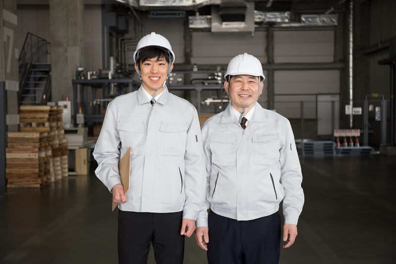工場長とはどんな役職？仕事内容・必要なスキル・資格・年収・向いている人まで解説
