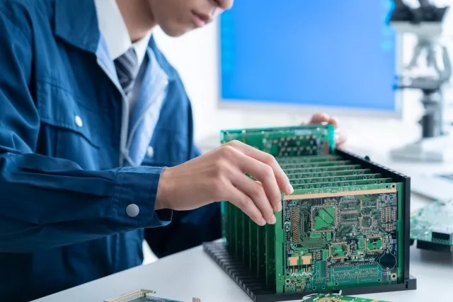住宅補助あり◎製造経験を活かす｜半導体設備のファシリティ設計
