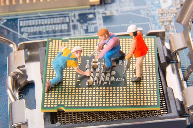 製造経験者歓迎◎半導体装置の機械オペレーター！年休120日以上